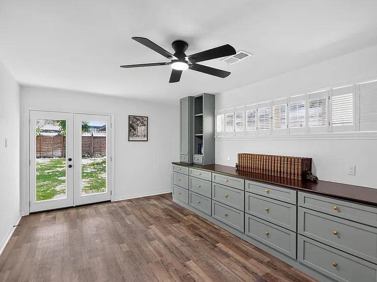 Flex room / Home office / Bedroom