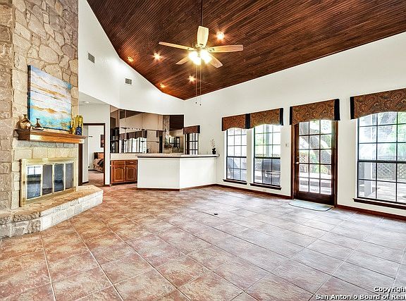 3rd image of 13410 Vista Del Rey