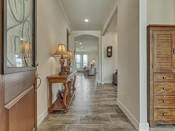 3rd image of 132 Chestnut Bay