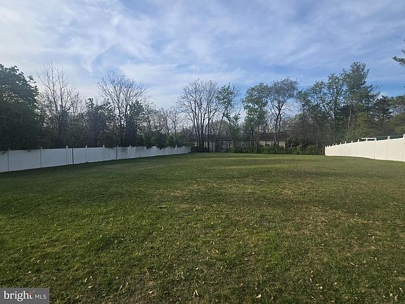 5th image of 413 Valley Mill Rd