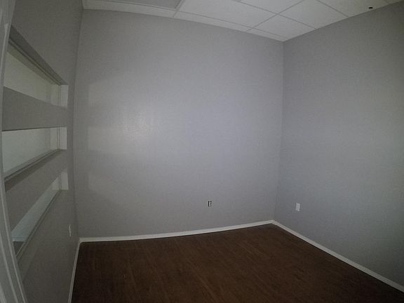 3rd image of 9895 Alameda Ave Ste 107