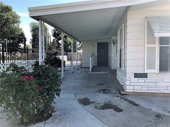 4th image of 14855 Delfbush St