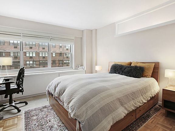 4th image of 70 E 10th St APT 10P