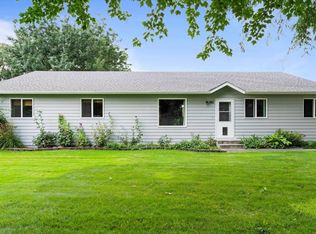 981 W Sunset Dr, Burbank, WA 99323