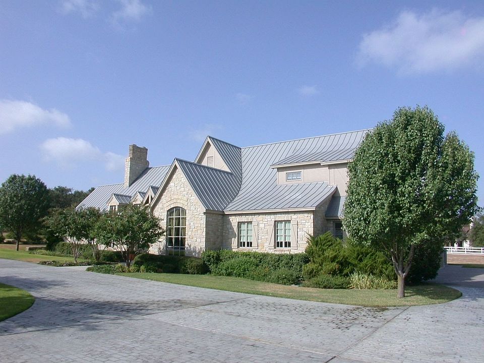 Executive home on over 1 acre lot