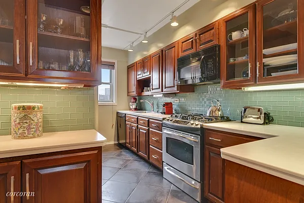 Sold by Corcoran | media 3