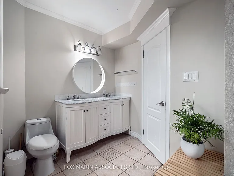 31 Browning Ave — Photo 16