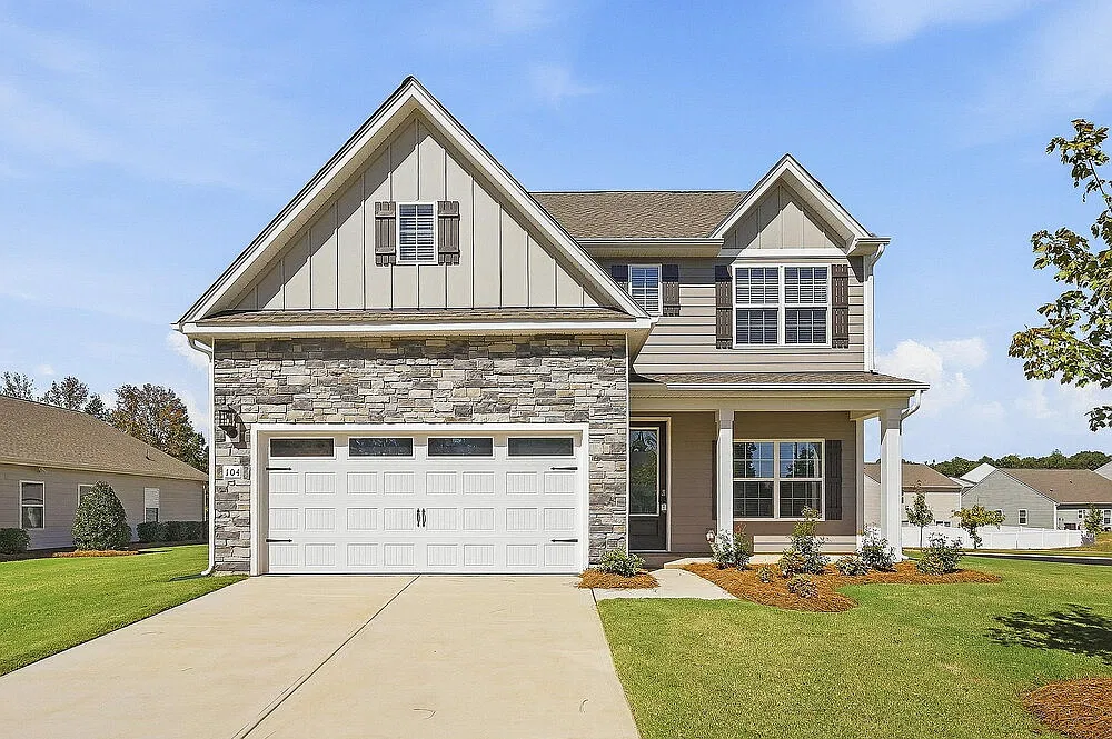 4 bed, 2.5 bath, 2384 sqft, $2,340 — Photo 1