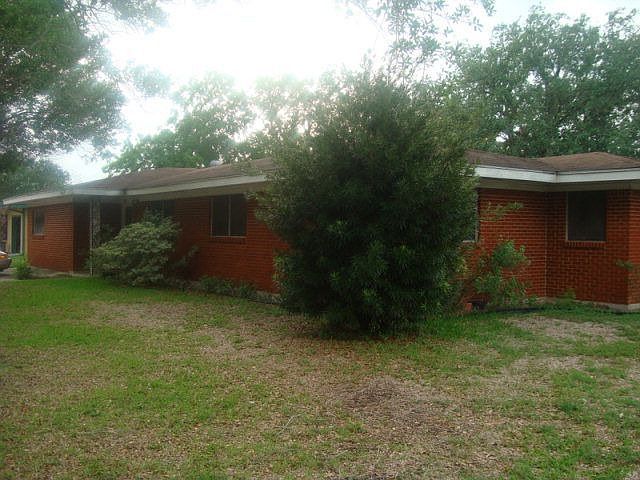 2nd image of 1703 Leon Dr