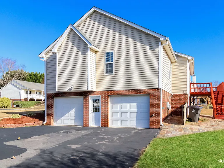 5540 Woodspring Dr — Photo 14