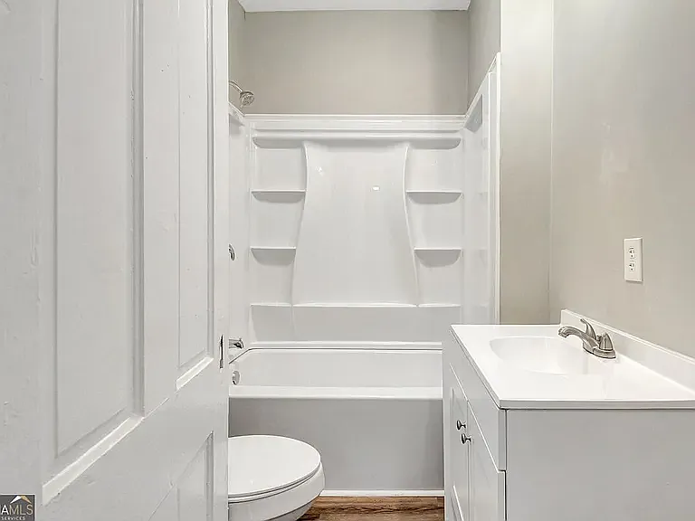 452 Forest Ave — Photo 5