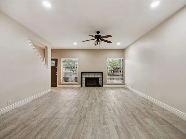 1623 S Kirkwood Rd #211, Houston, TX 77077