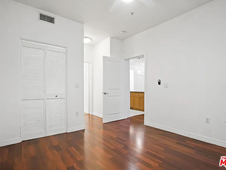 100 S Alameda St #115 — Photo 12