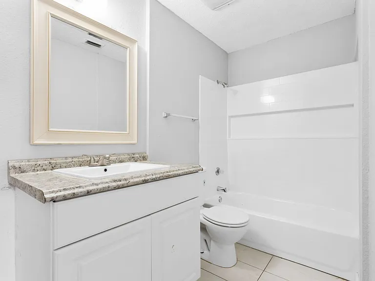6710 Windsor Holw — Photo 20