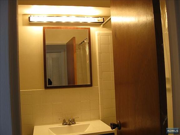 3rd image of 1590 Anderson Ave APT 14D