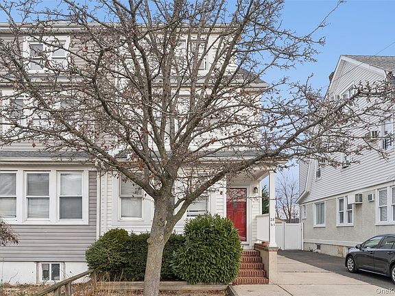 3rd image of 2861 Tilrose Avenue
