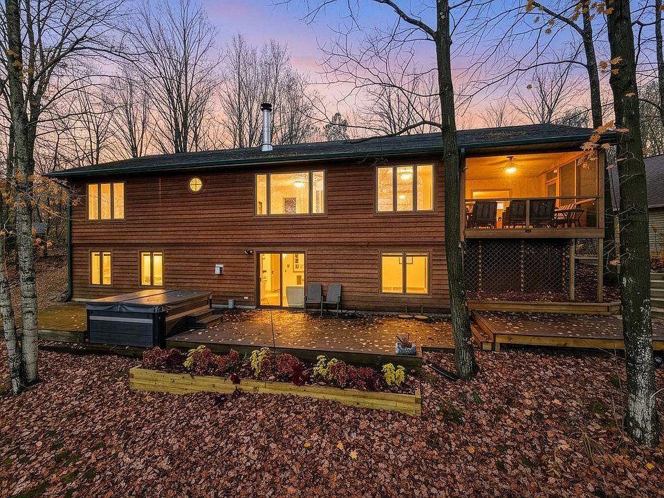 1st image of 17404 Aspen Ln