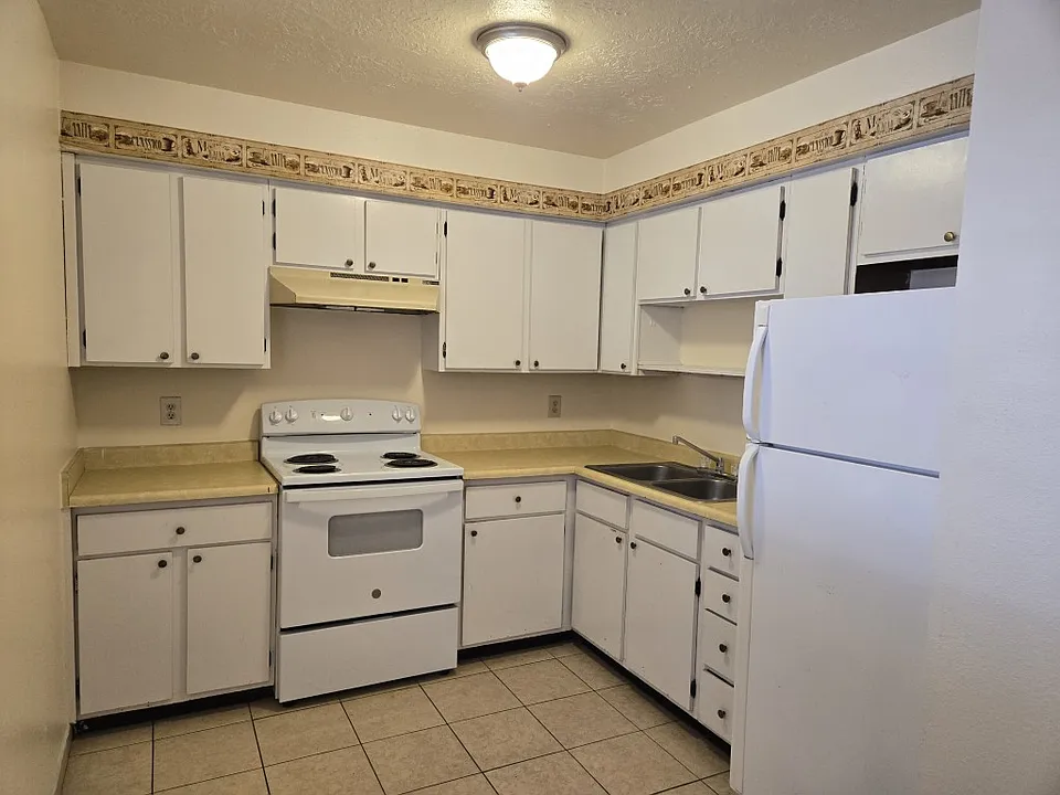 1410 Alamo St #3
