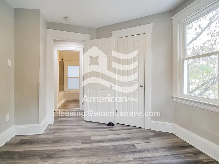 1081628_013_wm_-_bedroom_13282613.jpg