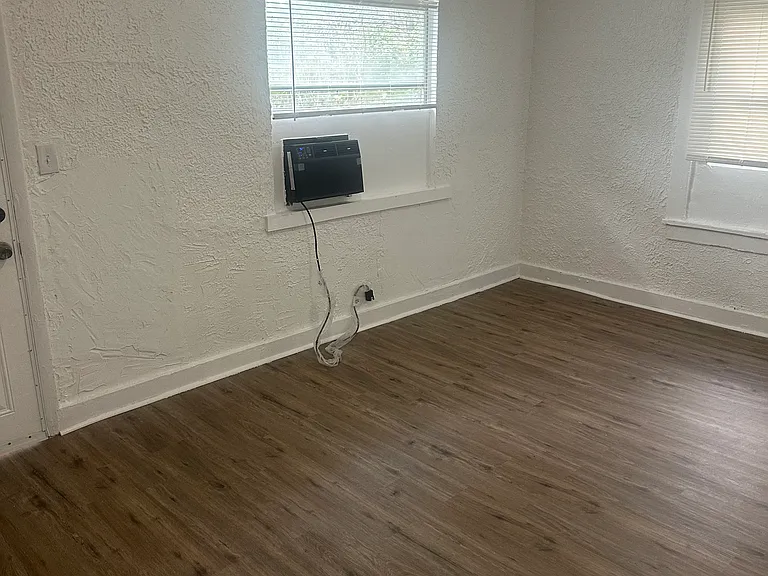 5619 NW 5th Ave #2 — Photo 8