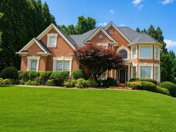 2359 Glenmore Ln, Snellville, GA 30078