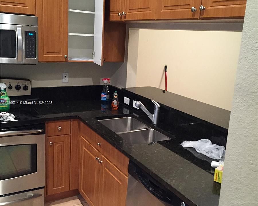 2nd image of 2572 SW 83rd Ave #104