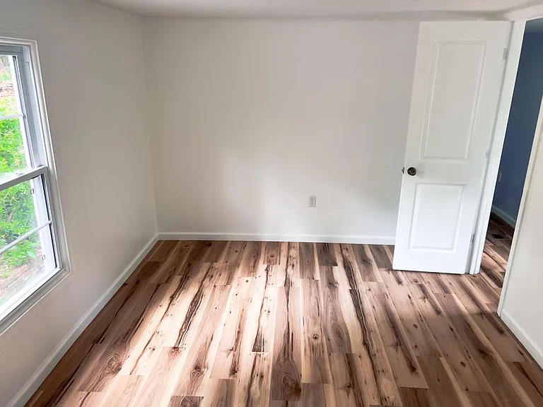 210 Forest Dr — Photo 11