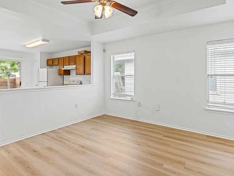 1509 Coriander Dr — Photo 4
