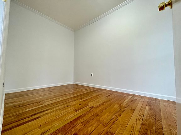 5th image of 312 W 15th St APT 20