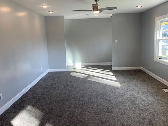 4th image of 510 W 56th Pl