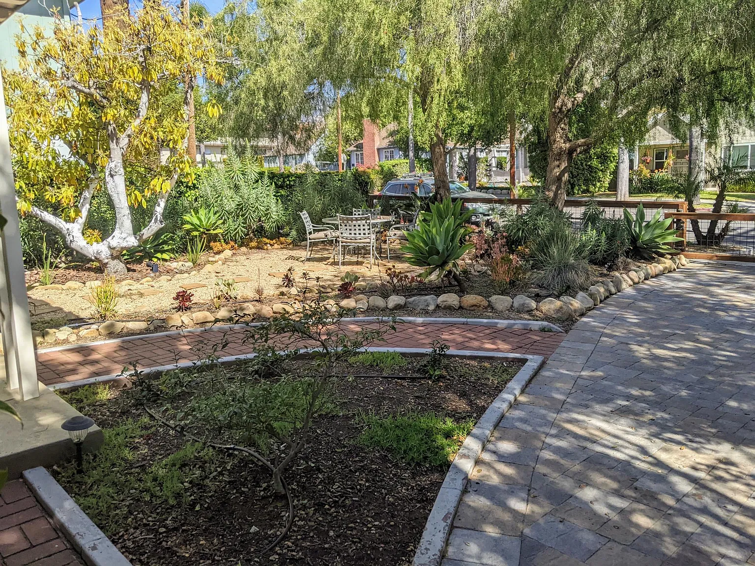 3 bed, 1.5 bath, 1359 sqft, $6,500 — Photo 3