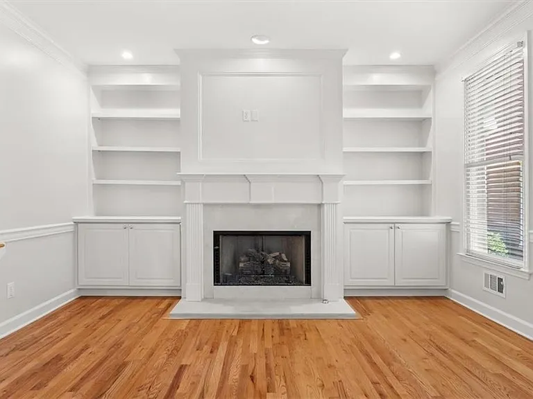 4372 Paces Point Cir SE — Photo 12