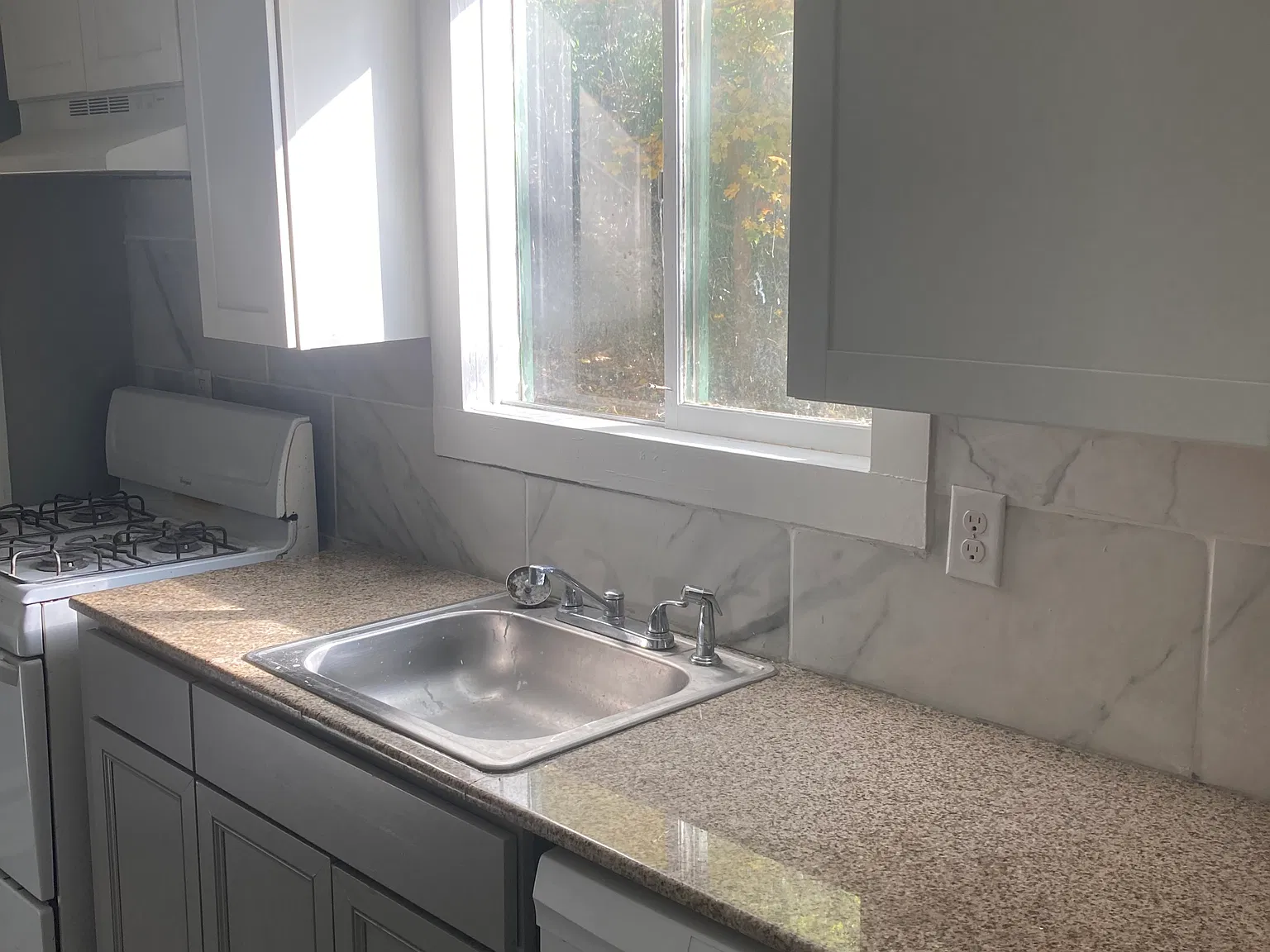 1 bed, 800 sqft, $1,390 — Photo 2