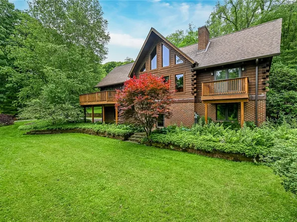 117 Oak Dr, Evans City, PA 16033