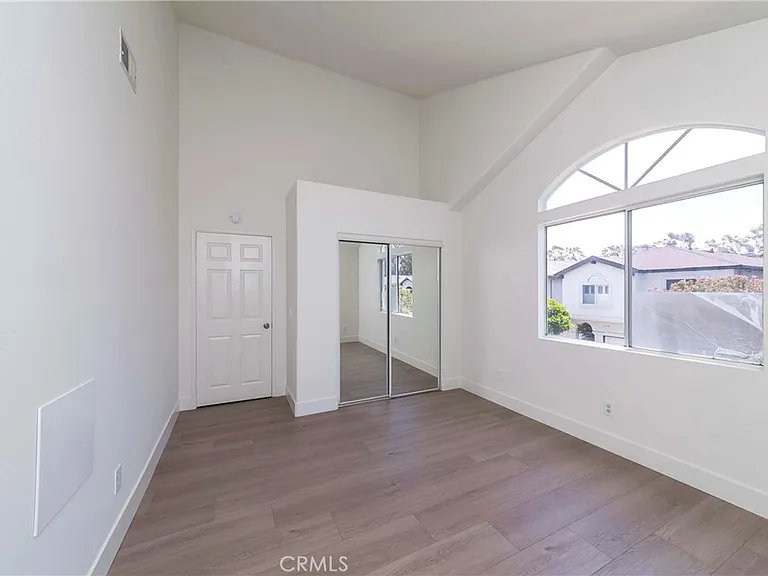 1361 Abraham Ter — Photo 18