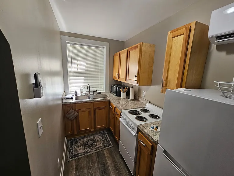 525 E Manning St #1 — Photo 2