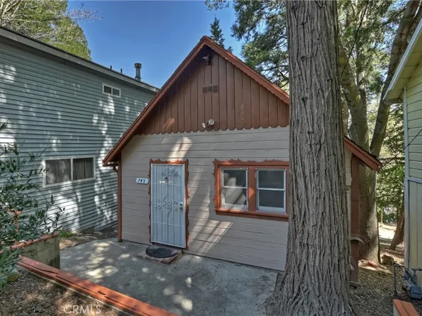 745 N Village Ln, Crestline, CA 92325