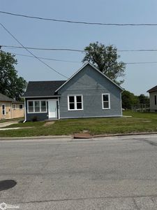 808 S Clinton St, Albia, IA, 52531