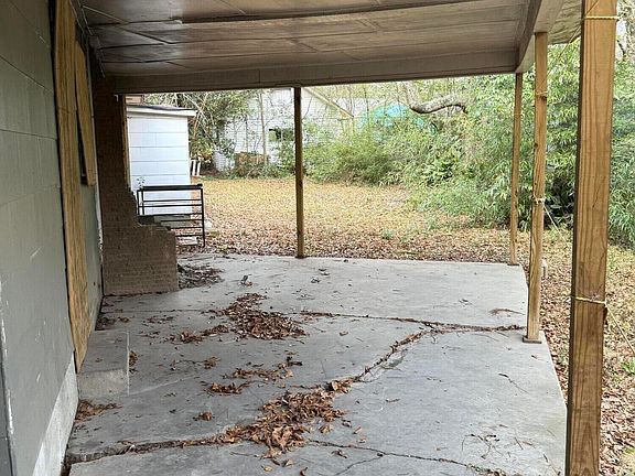 4th image of 321 W Leavell Woods Dr