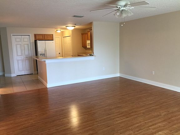 2nd image of 232 Prince William Ct