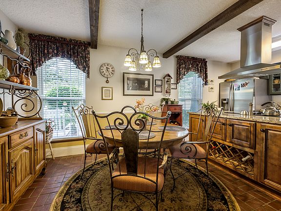 Breakfast Room