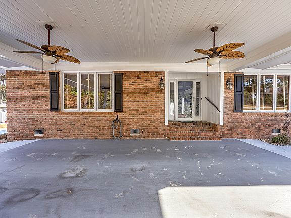 5th image of 125 Cooper Dr