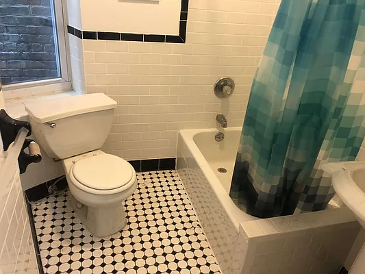 Rented by Waverly Realty Associates | media 10