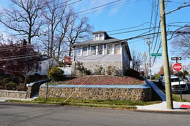 230 Lindenwood Road