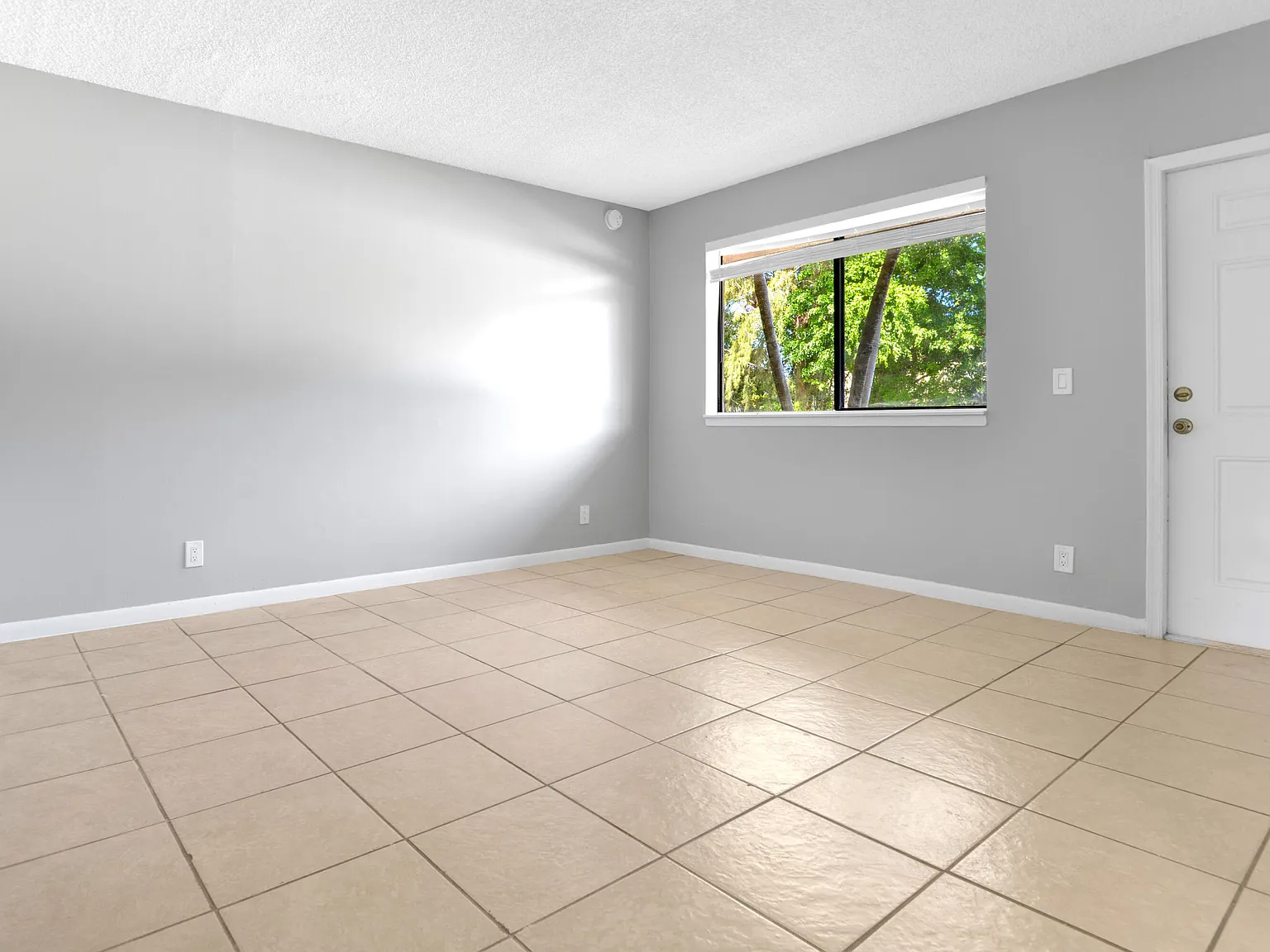Lakeview Gardens — Photo 4