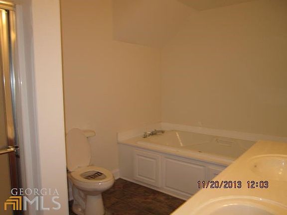 5th image of 354 Deerfield Cir