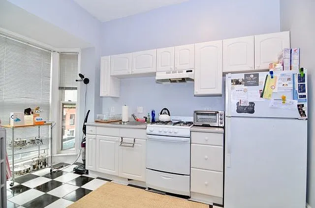 11 Hanson St #2A — Photo 6