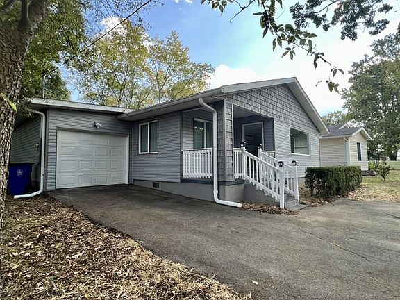 3rd image of 2902 Henderson Ave NW