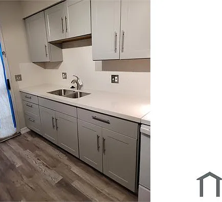 2 bed, 900 sqft, $1,900 — Photo 3