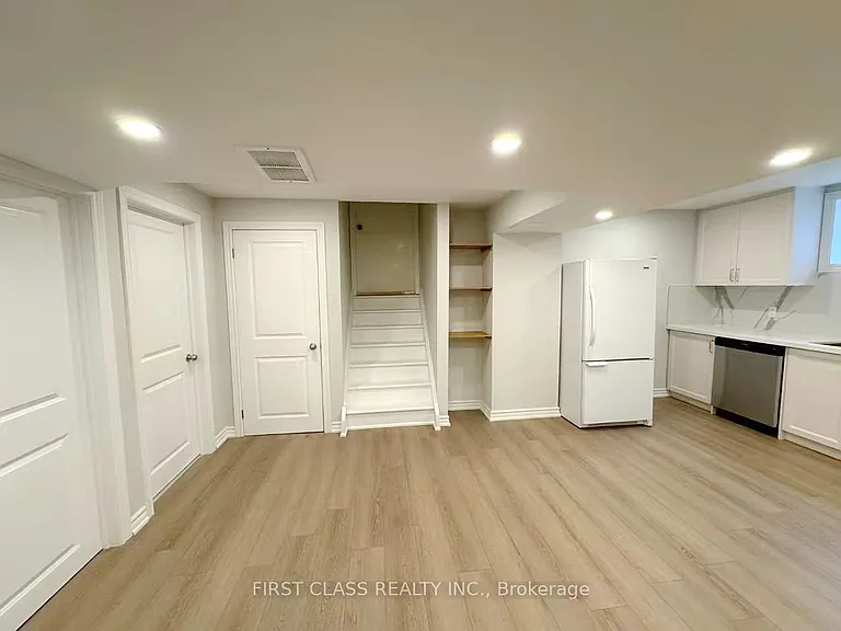 1353 Myron Dr #LOWER — Photo 27
